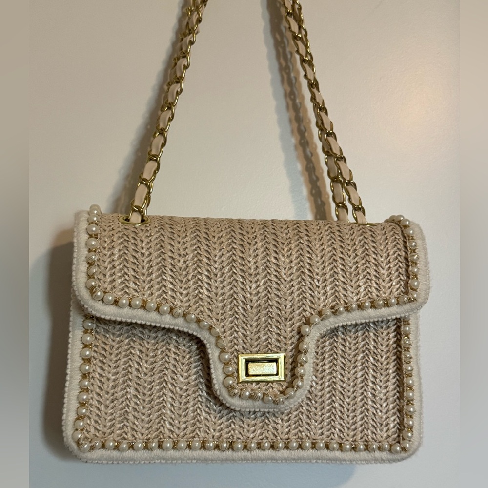 Elegant Cream Woven White Pearl & Gold Shoulder Bag - Picture 2 of 8